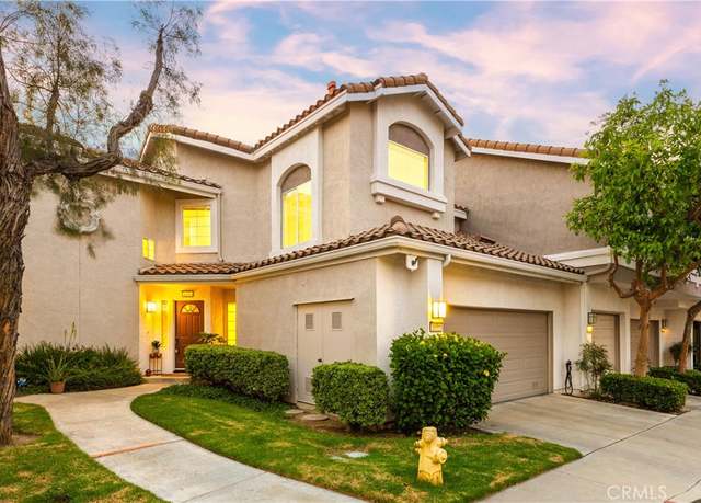 Property at 1055 S Sundance Dr, Anaheim Hills, CA 92808, 2 beds, 2.5 baths