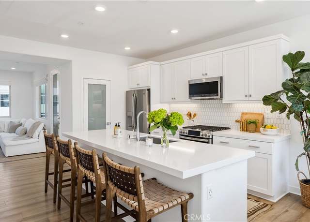 Property at 111 Juniper Dr, Rancho Mission Viejo, CA 92694, 2 beds, 2.5 baths