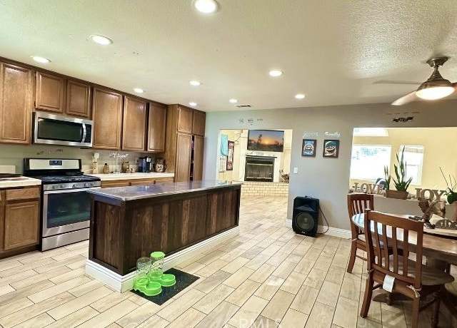 Property at 15055 Danielle Way, Lake Elsinore, CA 92530, 3 beds, 2 baths