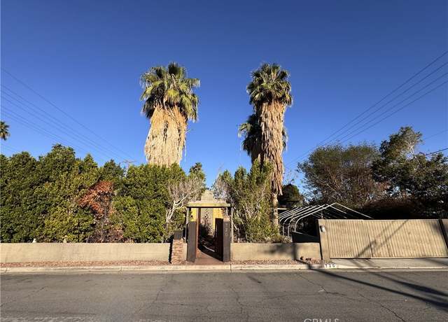 Property at 720 S Camino Real, Palm Springs, CA 92264, 3 beds, 2 baths