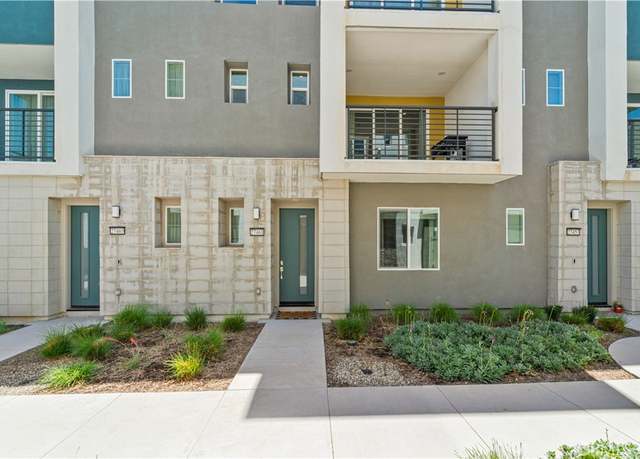 Property at 27461 Viero Pl, Valencia, CA 91381, 3 beds, 4 baths