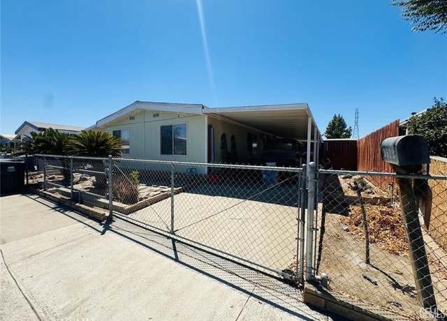 Property at 3513 Sahara Ln, Bakersfield, CA 93313, 3 beds, 2 baths