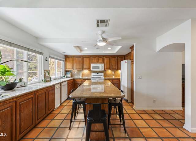 Property at 4967 Dekoven St. St, Ventura, CA 93003, 2 beds, 2.5 baths