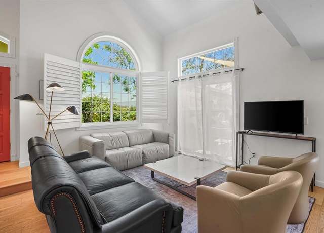 Property at 750 Breeze Hill Rd #112, Vista, CA 92081, 3 beds, 3 baths