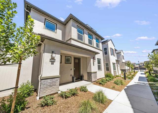 Property at 32755 Brunello Way, Temecula, CA 92591, 4 beds, 3 baths