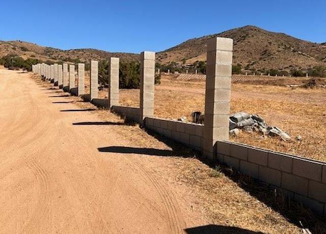 Property at 4 Star View Trl, Acton, CA 93510