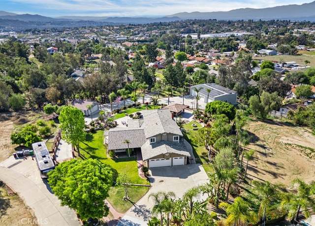 Property at 17289 Mariposa Ave, Riverside, CA 92504, 4 beds, 3 baths