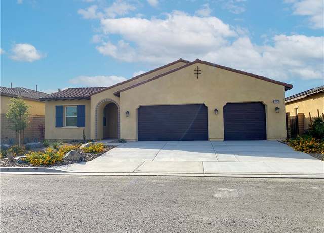 Property at 51625 Marquis Ln, La Quinta, CA 92253, 3 beds, 2.5 baths