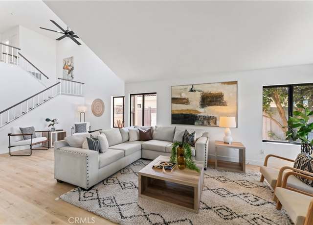 Property at 29092 Laurel Valley Dr, Vista, CA 92084, 3 beds, 2.5 baths