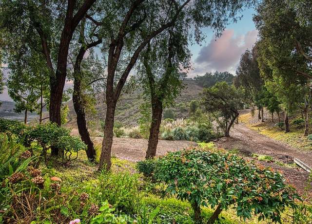 Property at 25536 Rue Terrase #17, Laguna Niguel, CA 92677, 2 beds, 2.5 baths