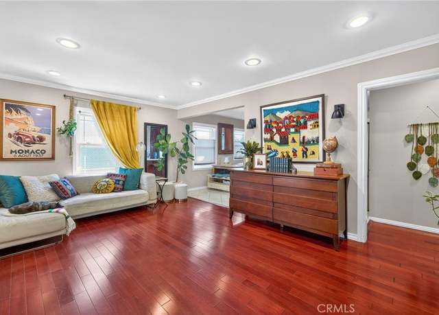 Property at 506 N Mcclay St, Santa Ana, CA 92701, 2 beds, 1 bath