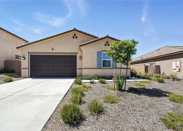 Property at 41018 Chambord Dr, Lake Elsinore, CA 92532, 4 beds, 2 baths
