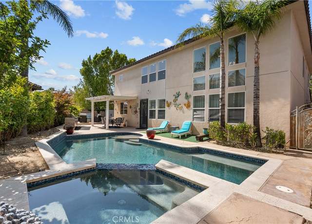 Property at 29259 Black Pine Way, Saugus, CA 91390, 4 beds, 3.5 baths
