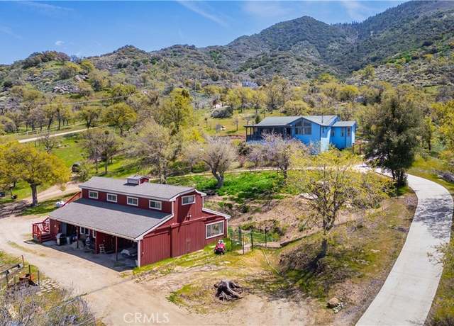 Property at 18401 Pellisier Rd, Tehachapi, CA 93561, 3 beds, 2 baths