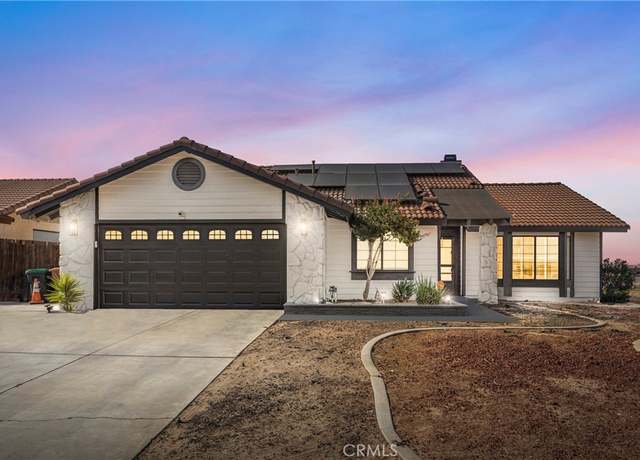 Property at 13684 Elm St, Hesperia, CA 92344, 3 beds, 2 baths