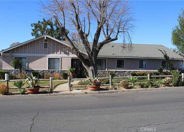 Property at 5261 Steve St, Jurupa Valley, CA 92509, 3 beds, 2 baths