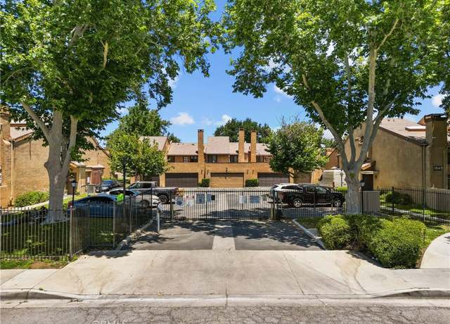 Property at 1836 E Avenue J2 #5, Lancaster, CA 93535, 3 beds, 3 baths