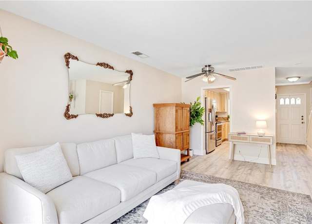 Property at 53 Briarwood Ln #81, Aliso Viejo, CA 92656, 2 beds, 1.5 baths