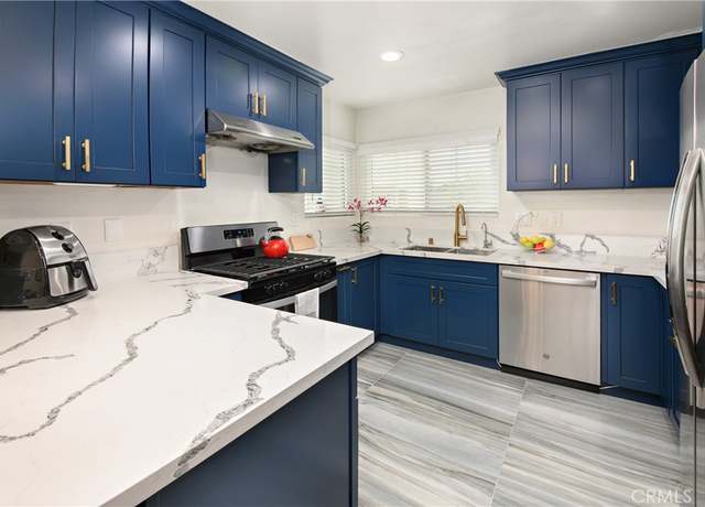 Property at 2800 Plaza Del Amo #74, Torrance, CA 90503, 3 beds, 2.5 baths