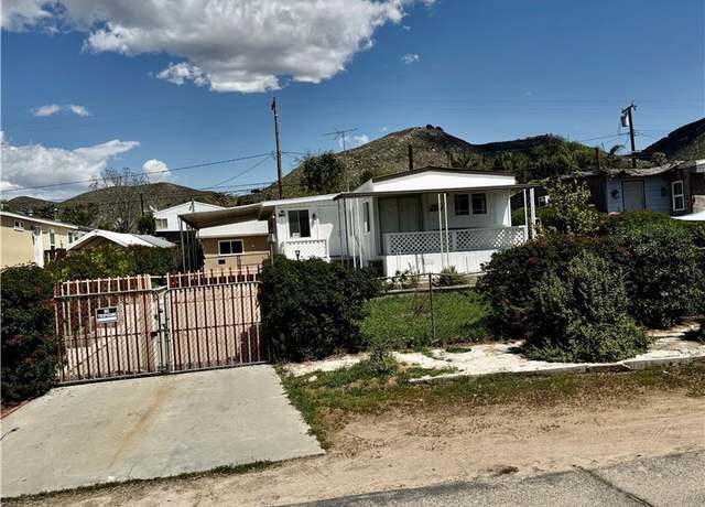 Property at 32500 Crescent Ave, Lake Elsinore, CA 92530, 6 beds, 2 baths