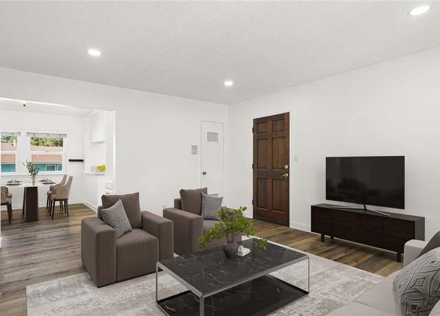 Property at 5845 Bowcroft St #4, Los Angeles, CA 90016, 2 beds, 1.5 baths