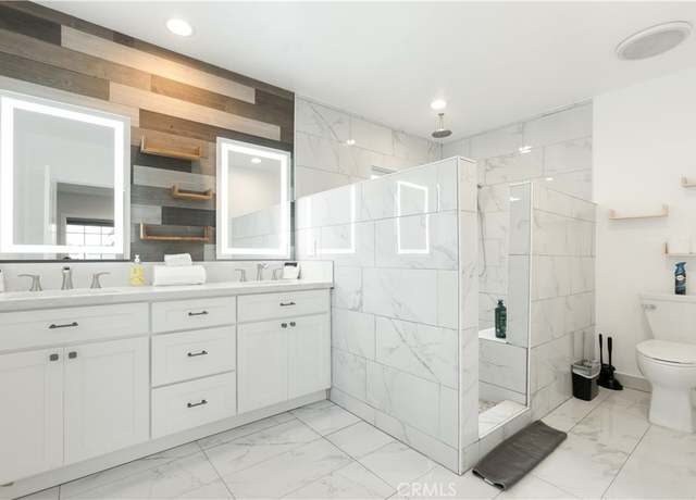 Property at 14709 Bodger Ave, Hawthorne, CA 90250, 3 beds, 2 baths