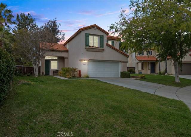 Property at 32865 Naples Ct, Temecula, CA 92592, 4 beds, 2.5 baths