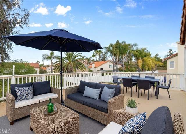 Property at 32865 Naples Ct, Temecula, CA 92592, 4 beds, 2.5 baths