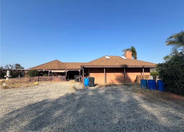 Property at 30643 Scott Rd, Menifee, CA 92584, 5 beds, 3.5 baths