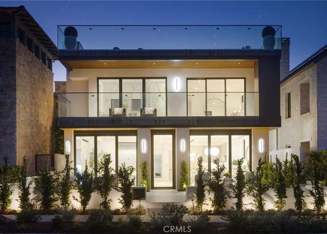 Property at 303 Goldenrod Ave, Corona Del Mar, CA 92625, 5 beds, 5.5 baths
