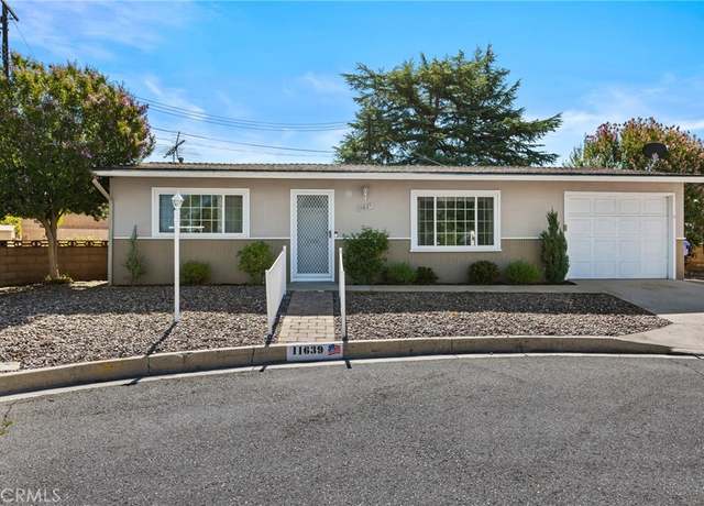 Property at 11639 Lennox St, Yucaipa, CA 92399, 2 beds, 1.5 baths