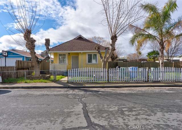 Property at 160 E Houston St, Coalinga, CA 93210, 3 beds, 2 baths