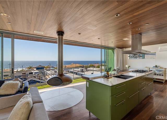 Property at 217 9th St, Manhattan Beach, CA 90266, 3 beds, 4 baths