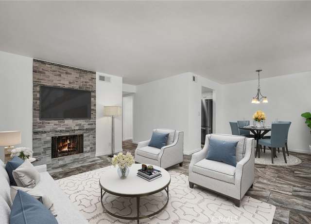 Property at 21333 Lassen St Unit 6H, Chatsworth, CA 91311, 2 beds, 2.5 baths