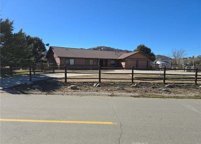 Property at 28121 Braeburn Pl, Tehachapi, CA 93561, 3 beds, 2 baths