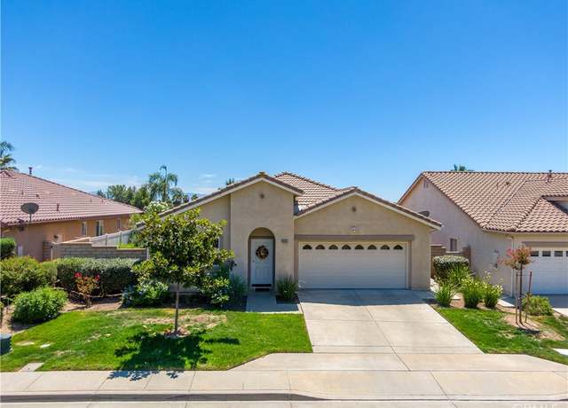 Property at 28433 Oasis View Cir, Menifee, CA 92584, 2 beds, 2 baths
