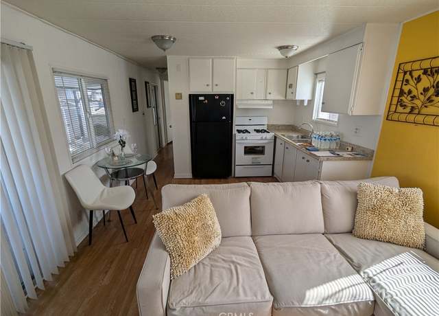 Property at 23701 Western Ave #94, Torrance, CA 90501, 1 bed, 1 bath