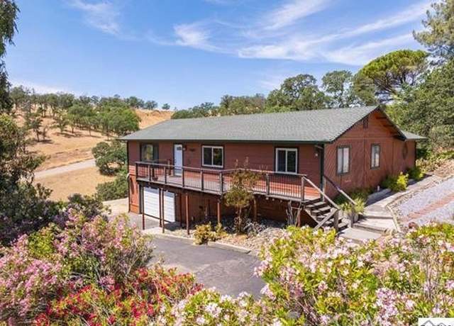 Property at 14525 Carriage Ln, Red Bluff, CA 96080, 3 beds, 2 baths