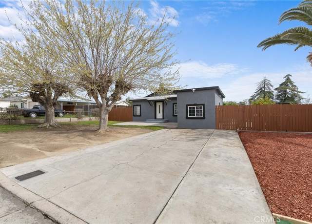 Property at 2935 Shelly Ln, Bakersfield, CA 93306, 3 beds, 2 baths