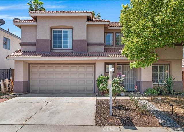 Property at 1315 Canterbury Pl, Perris, CA 92571, 4 beds, 2.5 baths