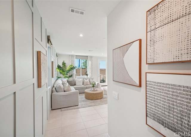 Property at 16034 Esparza Ln, Fontana, CA 92336, 3 beds, 2.5 baths