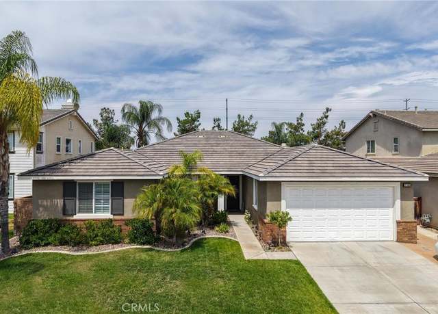 Property at 27165 Stowaway Dr, Menifee, CA 92585, 3 beds, 2.5 baths