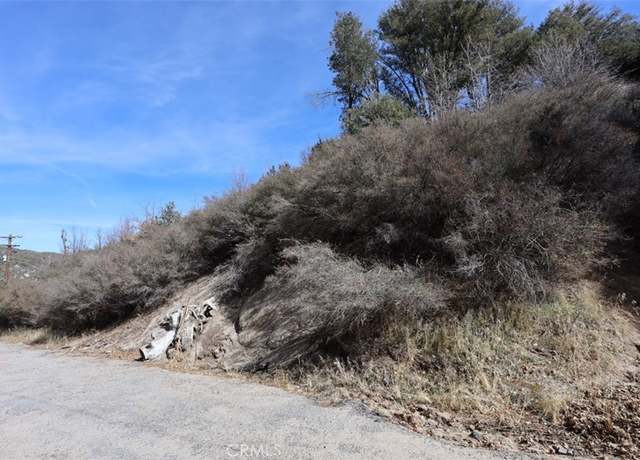 Property at 717 Acacia Rd, Cedar Glen, CA 92321