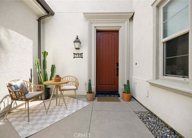 Property at 735 E Valencia St, Anaheim, CA 92805, 3 beds, 2.5 baths