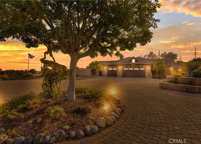 Property at 3505 Vista Laguna Rd, Fallbrook, CA 92028, 4 beds, 2.5 baths