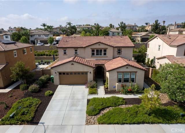 Property at 28341 Heather Green Way, Menifee, CA 92584, 5 beds, 4 baths