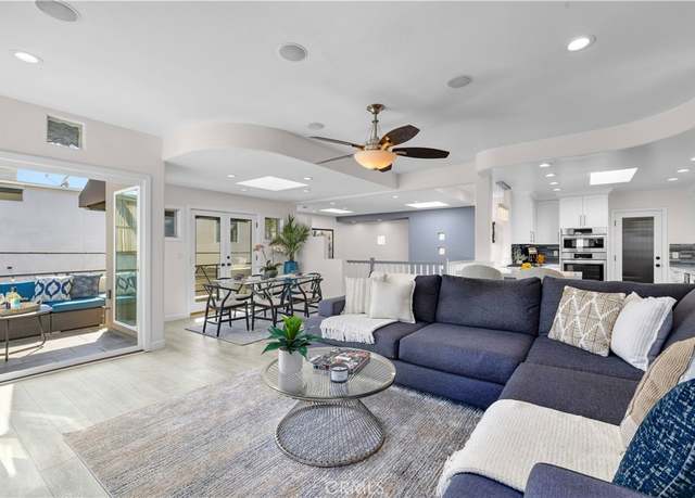 Property at 417 23rd St, Manhattan Beach, CA 90266, 3 beds, 3.5 baths