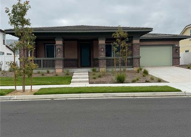 Property at 334 Wisteria St, Fillmore, CA 93015, 4 beds, 3.5 baths