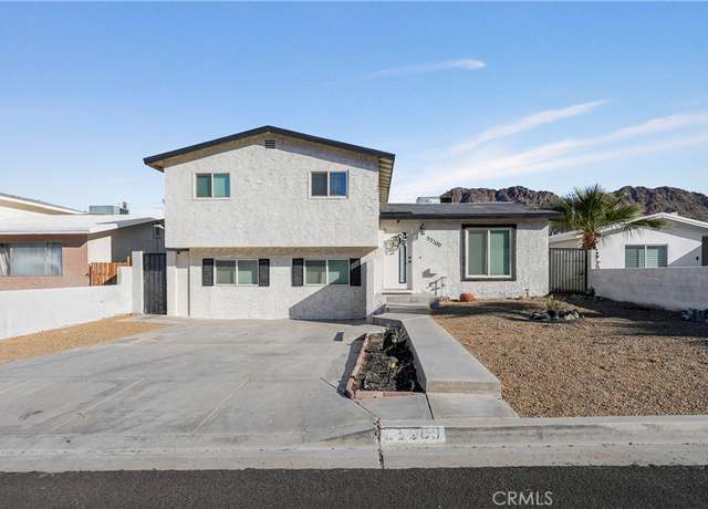 Property at 53200 Avenida Velasco, La Quinta, CA 92253, 5 beds, 3.5 baths