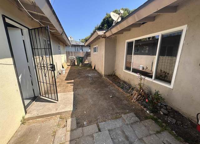 Property at 324 Grant St, Oceanside, CA 92054